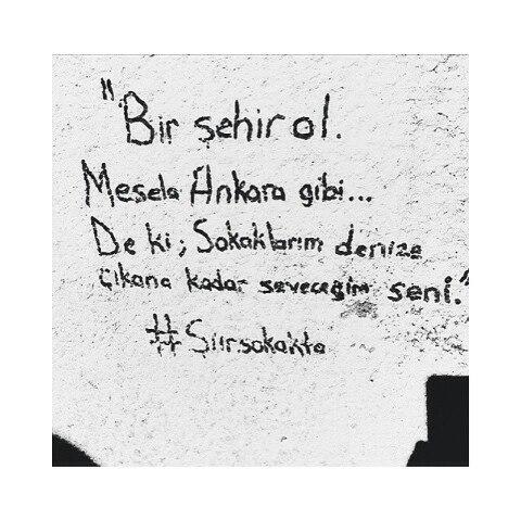 Beğendiğiniz duvar yazıları var mı?