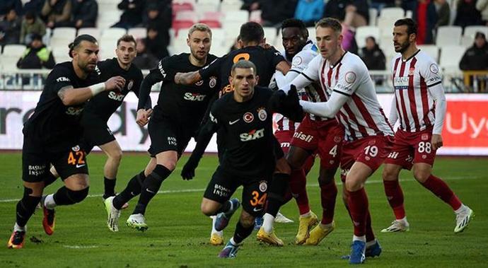 Sivasspor 1 - Galatasaray 1... Sarı kırmızılılar şampiyonluk yarışında ağır yara aldı! Maçı nasıl buldunuz?