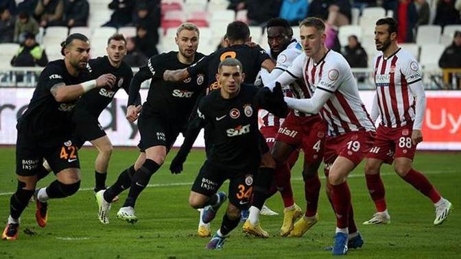 Sivasspor 1 - Galatasaray 1... Sarı kırmızılılar şampiyonluk yarışında ağır yara aldı! Maçı nasıl buldunuz?