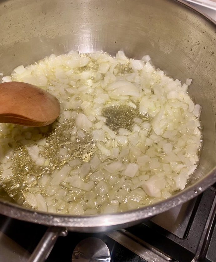 Menemen sever misin? Soğansız menemene menemen dermisin? Sen menemeni nasıl yapıyorsun?