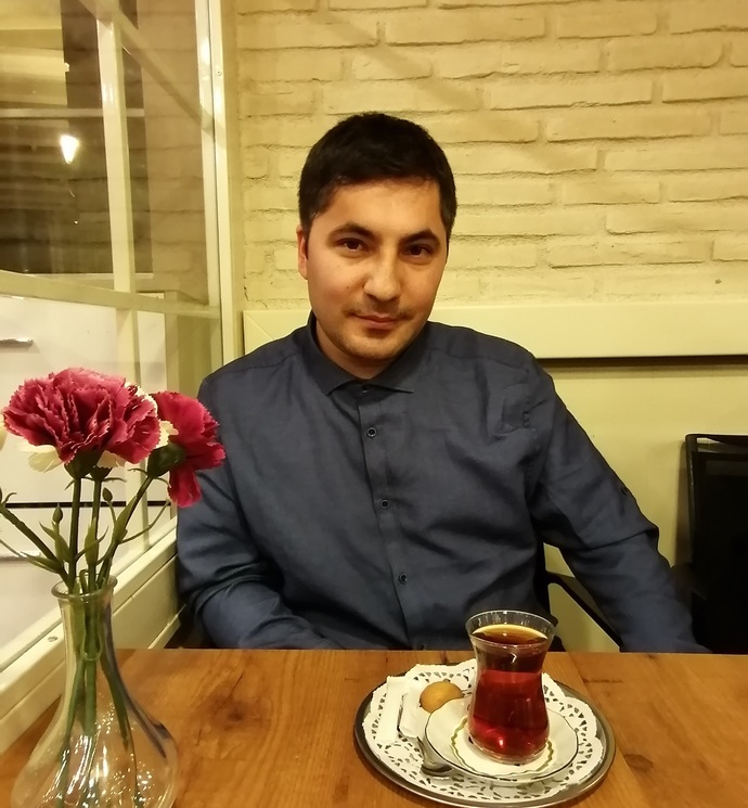 KSde kimle çay içerdin?