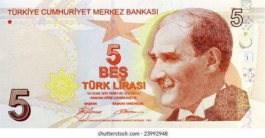 Erkeklerin cildi, popişi, kirpikleri neden bu kadar guzel?