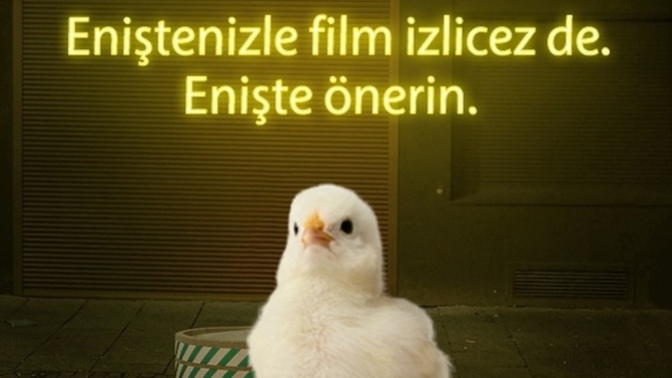 Eniştenizle film izleyeceğiz de bilin bakalım ne eksik 🙄?