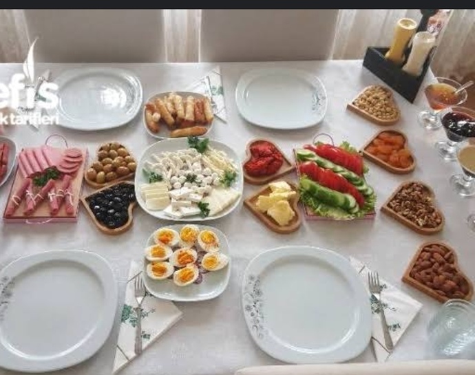 Sabah kahvaltıyı evde kim hazırlar?