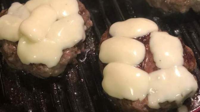 Evde hazırlanan fastfoodu mu yoksa hazır olanı mı daha lezzetli buluyorsun?