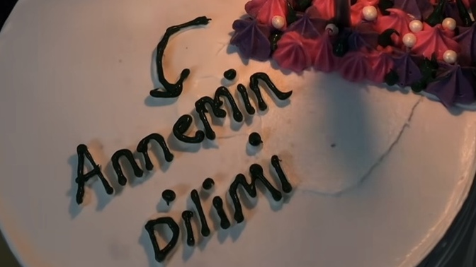 Neden pastadan en küçük dilimi anneler yer 🥲 ?