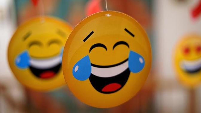 Ruh halini bir emoji veya bir şarkıyla anlatır mısın?