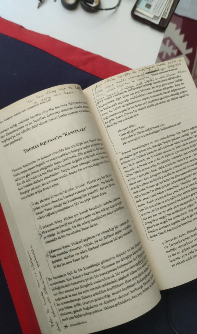 Kitap okurken altını çizip not alıyor musunuz?