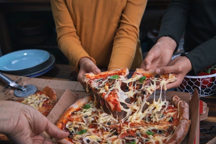 Pizzanın son dilimini yemek size de vicdan yaptırıyor mu?
