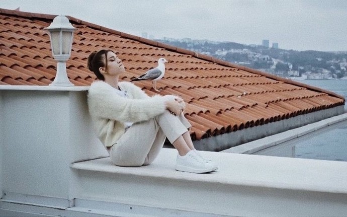 Bugün ne yapmaya mecbursun?