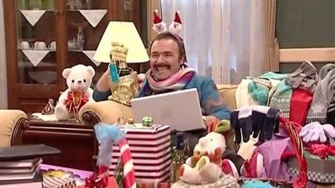 Karşı cinsten gelen pahalı hediyeyi kabul eder misiniz?