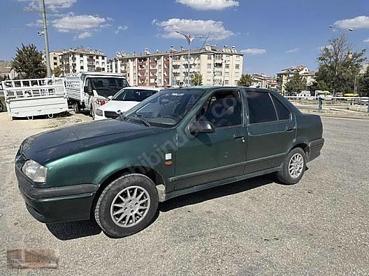 Yeşil Renault 19 Beymen Club