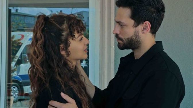 İlişkimizin başından beri sevgilimin gözü dışarıda. Şimdi yaptıklarından pişman ama ben o günleri unutamıyorum, ayrılmalı mıyım?