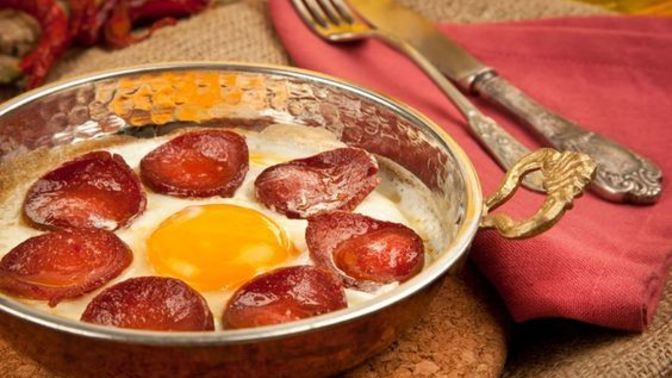 Sucuk yemek varoşluk mu?