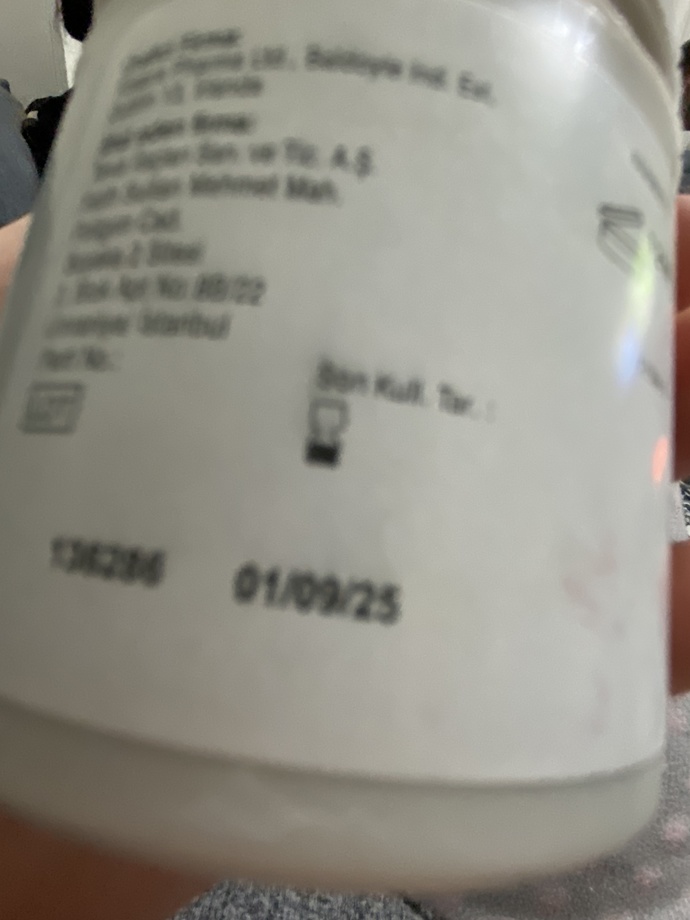Sudo crem aldım yüzüme iyi geliyor diye ancak tarihi geçmemiş ama sulanıyor sürekli napmam gerekir?