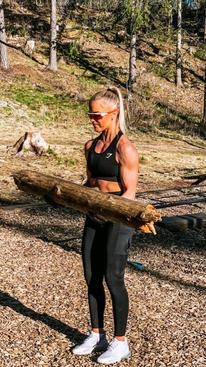 Hatun dediğin, yeri geldiğinde odun da taşıyacak. Haksız mıyım?