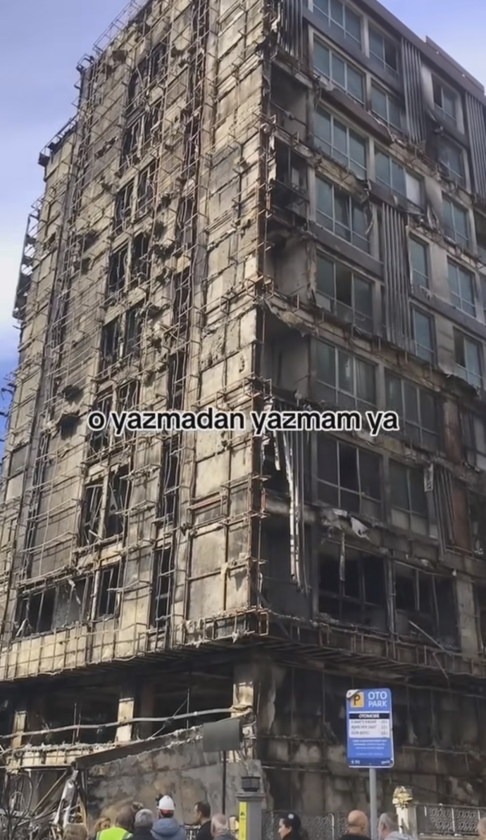 Sizce böyle videoları beğenen erkek özlüyormudur?