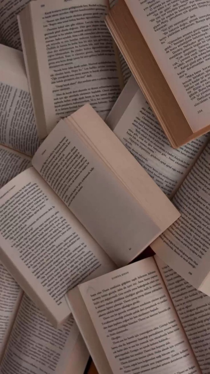 Bu aralar okuduğunuz bir kitap var mı? varsa adı ne?