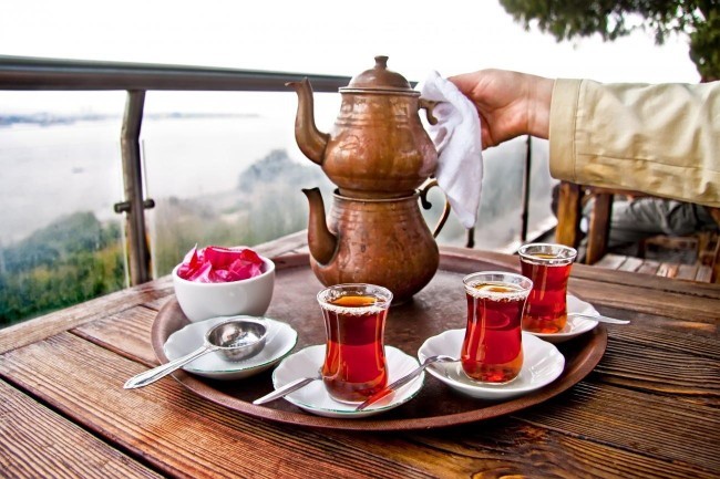Çay Kaç Saatte Bir Demlenmeli?