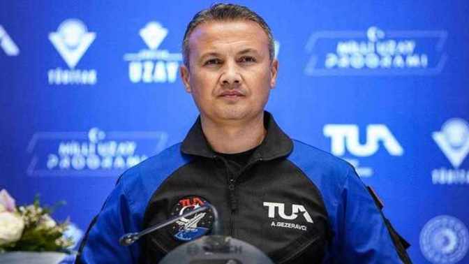 Türkiye’nin ilk astronotu, Alper Gezeravcı’nın da yer aldığı uzay yolculuğu yarına ertelendi! Bu yolculukta olmak ister miydiniz?
