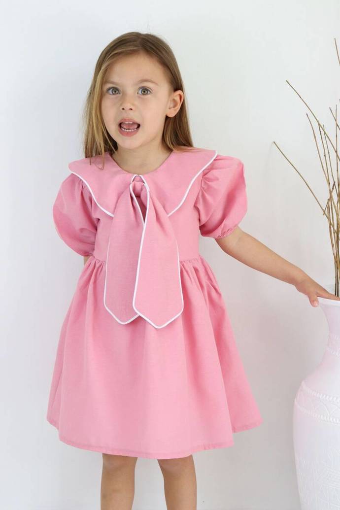 Pembe giyinen ve seven illa aşko kuşko mu oluyor?