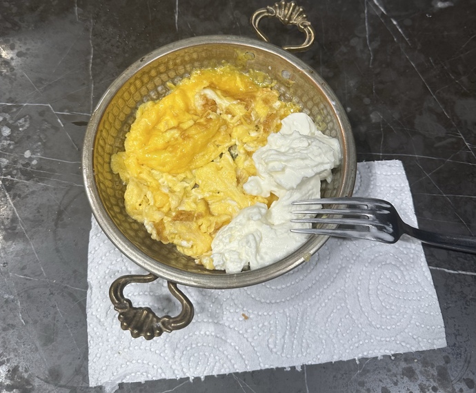 Omlet ve koyun yoğurdu bir arada, severmisniz?