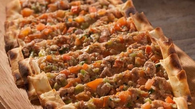 Pide mi yoksa lahmacun mu?