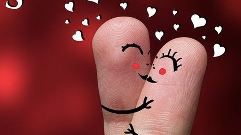 Sevgililer Günü’nde en romantik anısını anlatan hediye kazanıyor! En duygusal hikaye kimde?