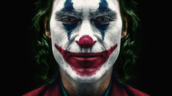 İzlediğin dizi veya filmlerde çoğunlukla iyi karakterleri mi seviyorsun, kötü karakterleri mi?