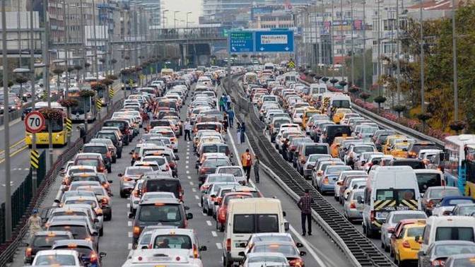 Hem yatakta hem de trafikte söylenen bir şey söyler misiniz?
