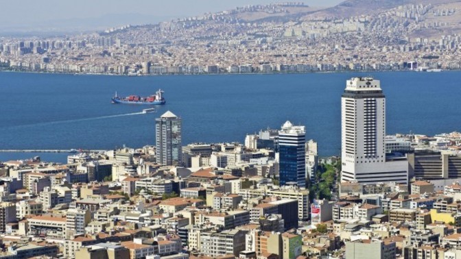 Türkiye'de konut satışları 2023 yılında geçen yıla göre %17,5 azaldı. Ev fiyatları hakkında düşünceleriniz ne?