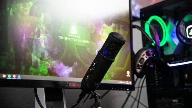 Bugün Twitch üzerinden yayın yapmaya başlasan, hangi oyunları oynardın ve izleyenlere neler anlatmak isterdin?