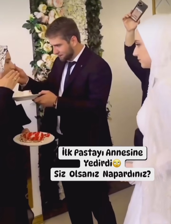Damat ilk pastayı annesine yedirdi! Siz olsaydınız bu durumda ne yapardınız?