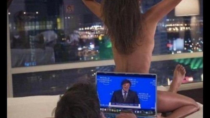 Elon çok sapıttı neden?