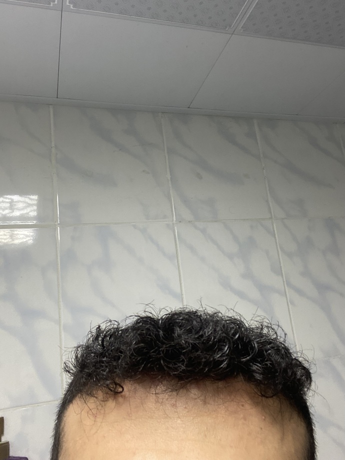 Saçıma fön çektiyorum normalde saçlarım böyle bu kıvırcık mı hergün fön çeke çeke bıktım böyle nasıl sizce?