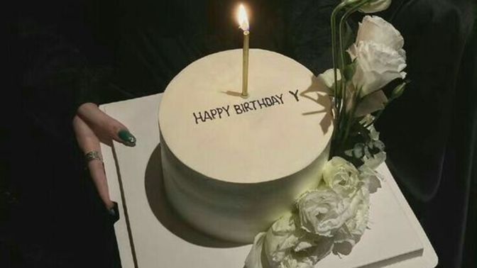 Sevgilinizin doğum günü ile annenizin doğum günü aynı güne denk gelse, ilk başta kimin doğum gününü kutlarsınız?
