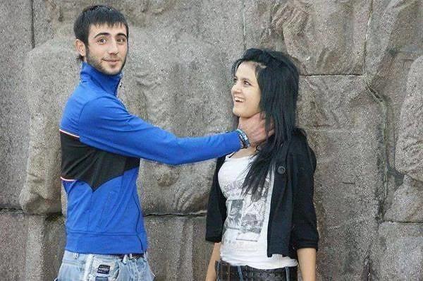 En güzel sahiplenen erkek tutuşu aşağıdakilerden hangisidir?