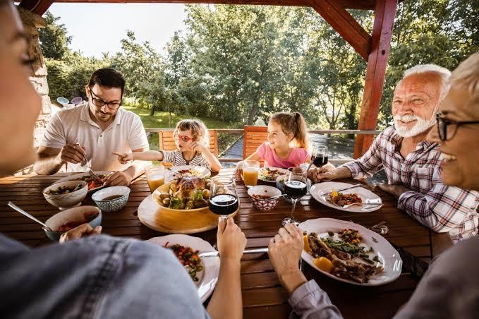 Pazar kahvaltılarını nerede yapmak seni daha çok tatmin eder?