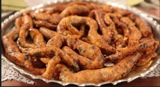Kokoreç mi yoksa mumbar dolmasi mi?