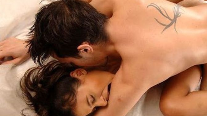 Seks yaparken ve orgazm olurken hiç ses çıkarmayan partner senin için ne ifade eder?