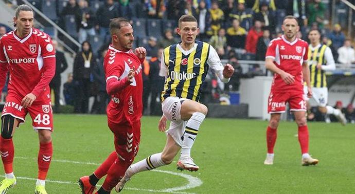 Fenerbahçe - Samsunspor ile Kadıköyde 1-1 berabere kalarak şampiyonluk yarışında avantaj kaybetti! Maçı nasıl buldunuz?
