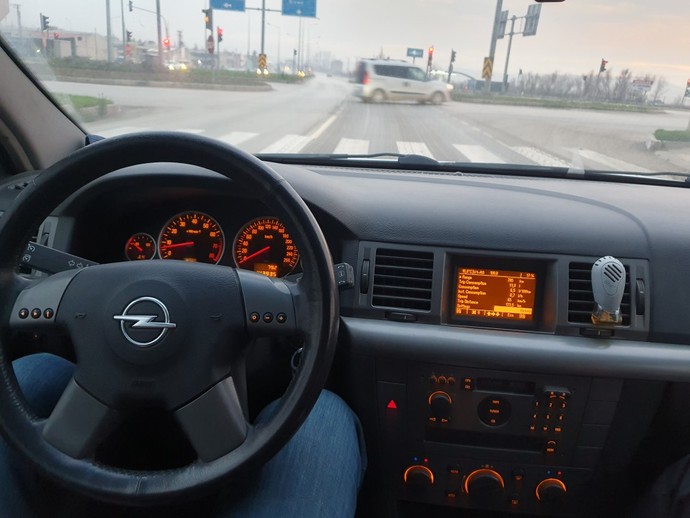 Arabanız da yol bilgisayar ekranı mevcut mu?