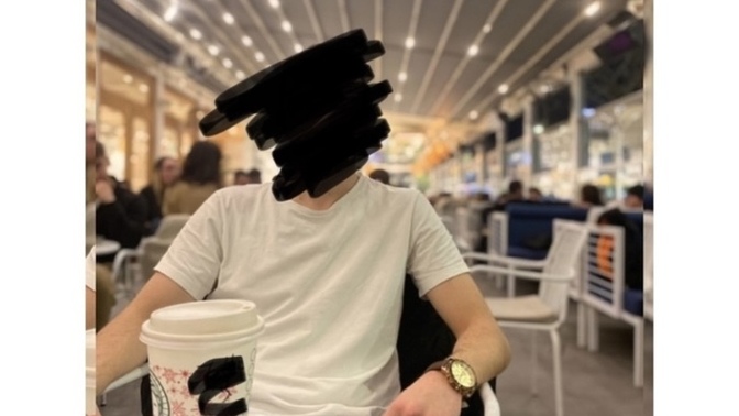 Fotoyu çeken karşısında ki kız mıdır yoksa erkek arkadaşı mıdır sizce?