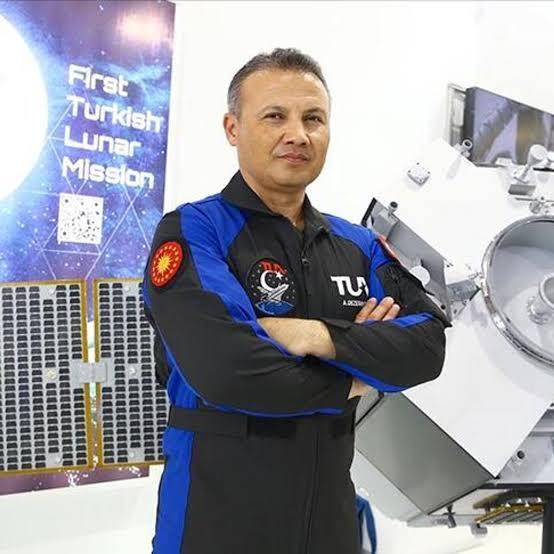 Uzaya cıkan ilk astronot hakkında ne dusunuyorsunuz?