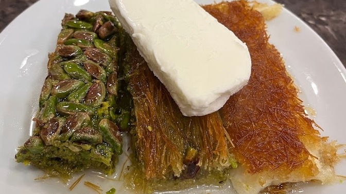 Tatlı kuru kuru pek gitmiyor! Senin tatlı keyfini zirveye çıkaran favori içeceğin hangisi?