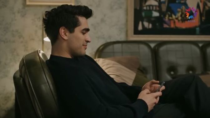 Evli bir adamın sürekli Whatsapp'ta olması normal mi?