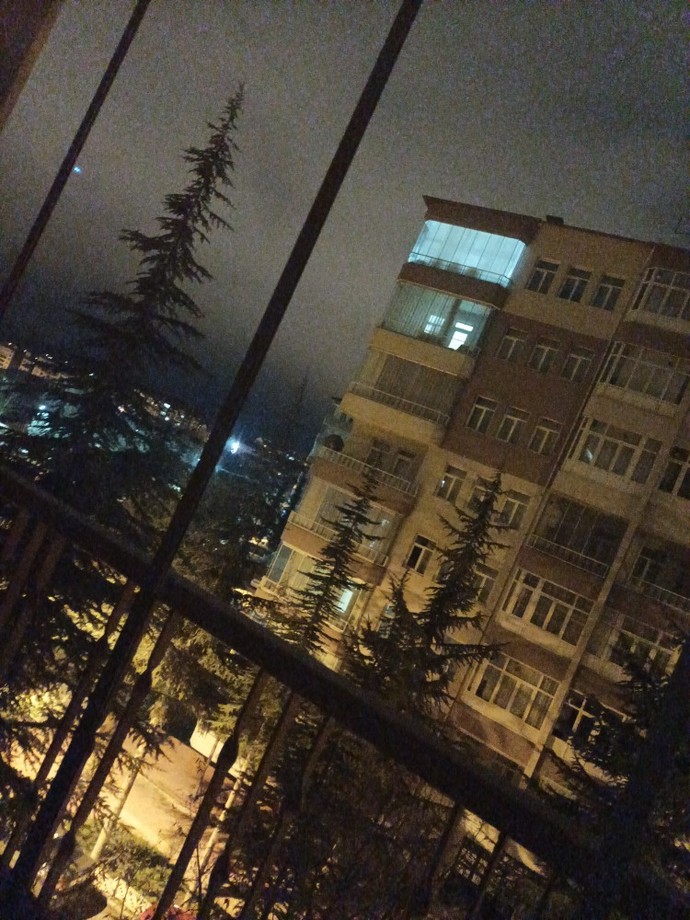 Yok mu geceye bir söz?