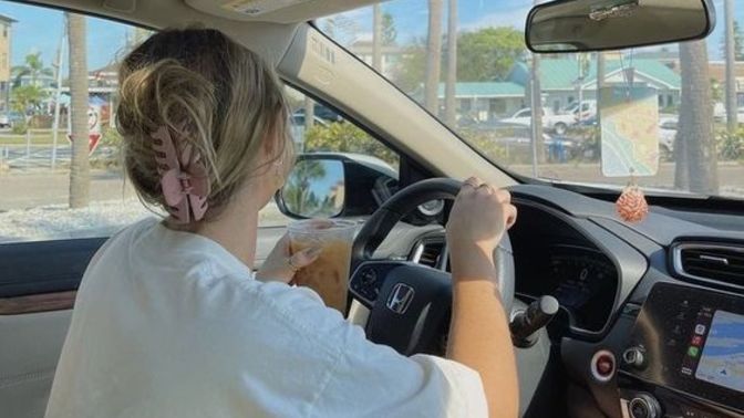 Flört ettiğim kişi için 880 km gidilir mi?
