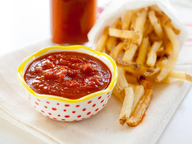 Patatesi büyük küçük hepimiz seviyoruz! Sen patatesini hangi sosa batırıyorsun?