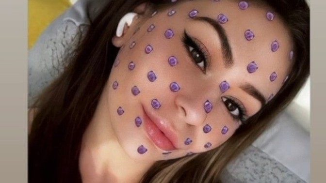 Emoji efektleriyle fotoğraf çekilir misiniz?